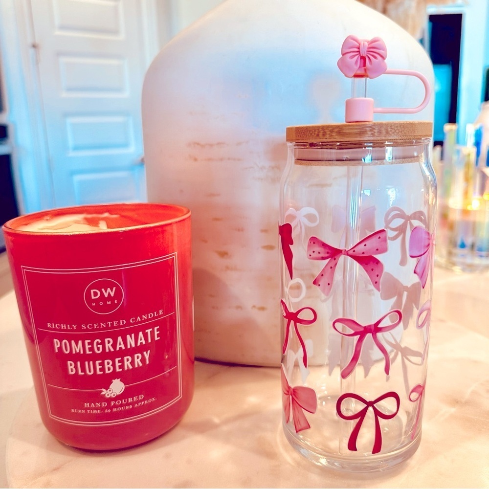 Pink ribbon 20 ounce glass tumbler  bamboo lid, straw, and straw cover